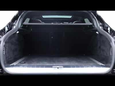 Aston-Martin DBX 4.0 V8 550 (2021) - Photo 7