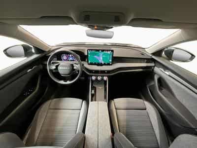 Skoda Superb Combi+Selection+DSG+Led+AHK (2025) - Photo 2