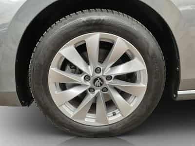 Skoda Superb Combi+Selection+DSG+Led+AHK (2025) - Photo 8