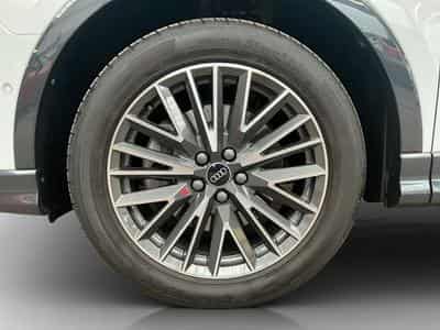Audi Q3 SB+S-Line+40TDI+Quattro+S-Tronic+LED (2025) - Photo 8