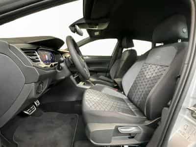 VW Polo R-Line+DSG+LED+Navi+Digi+ (2024) - Foto 11