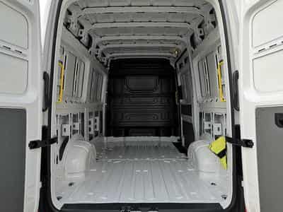 VW Crafter 2.0 TDI 35 140 L3H3 (2026) - Photo 9