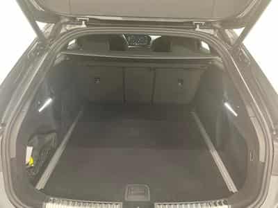 Audi A6 Avant S-Line 2.0 (2025) - Photo 9