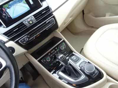 BMW 225 XE IPERFORMAN (2017) - Photo 8