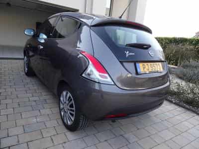 Lancia Ypsilon 0.9 Automatique (2013) - Photo 5