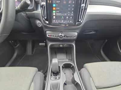 Volvo XC40 B3 Core / Essence (2022) - Foto 10