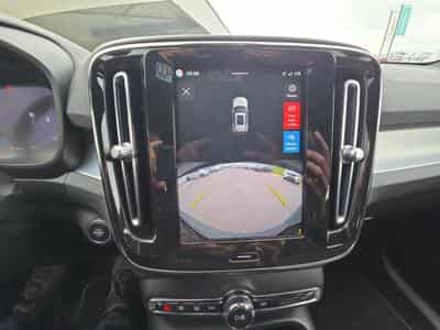 Volvo XC40 B3 Core / Essence (2022) - Foto 9