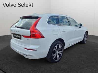 Volvo XC60 B4 Ultimate Bright / Essence (2022) - Foto 2