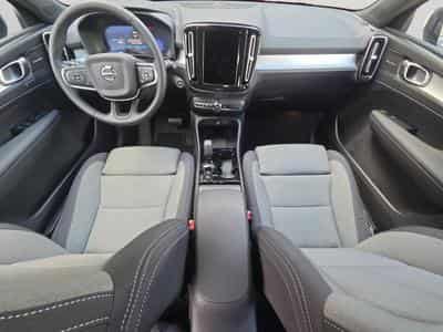 Volvo XC40 B3 Plus Dark / Essence (2025) - Photo 9