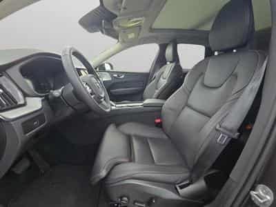 Volvo XC60 B5 AWD Ultra Dark / Essence (2025) - Photo 12