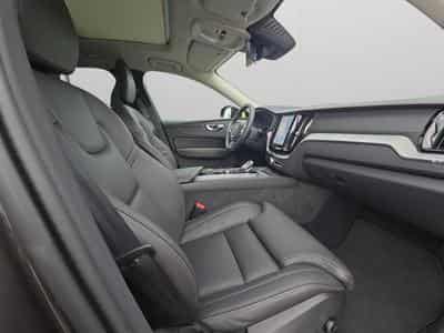 Volvo XC60 B5 AWD Ultra Dark / Essence (2025) - Photo 14