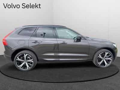 Volvo XC60 B5 AWD Ultra Dark / Essence (2025) - Photo 6