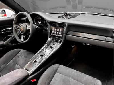 Porsche 911 911 991.2 Targa 4 GTS - APPROVED 2027 (2018) - Photo 11