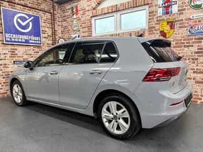 VW Golf Golf VIII 1.0 eTSi 110cv Auto LIFE (2022) - Photo 2