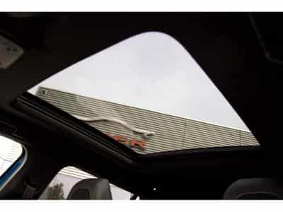 Peugeot 2008 BlueHDi EAT8 GT ACC AHK Panorama (2023) - Foto 12