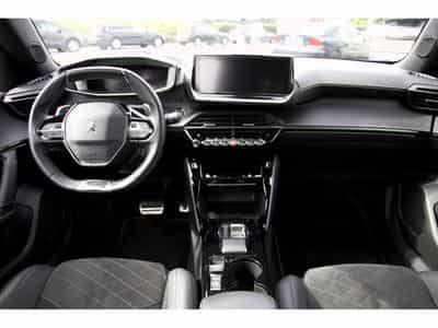 Peugeot 2008 BlueHDi EAT8 GT ACC AHK Panorama (2023) - Foto 8
