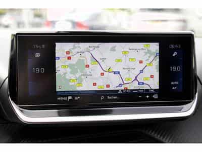 Peugeot 2008 BlueHDi EAT8 GT ACC AHK Panorama (2023) - Foto 9