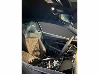 Aston-Martin DB12 COUPE/V8/BLACK ON BLACK/ B&W/360°/SEAT VENT/ (2025) - Photo 8