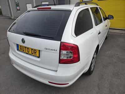 Skoda Octavia Combi 1.6 Tdi 105 CV Garantie 12 Mois (2011) - Photo 11