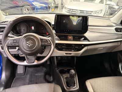 Suzuki Swift 1.2 GL+ MildHybrid (2025) - Photo 9