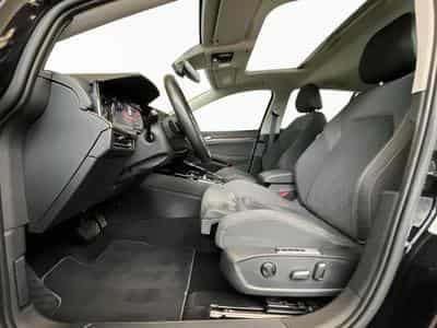 VW Golf Style+DSG+PHEV+Pano+Navi+RearView (2022) - Photo 11