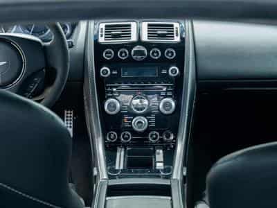 Aston-Martin V8 Vantage 4.7 S | SP10 | EMBRAYAGE NEUF | CARBONE (2015) - Photo 14