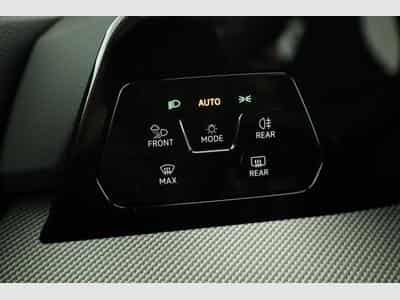 VW Golf Variant 2.0 TSI 150 kW 4Motion R-Line (2026) - Photo 8
