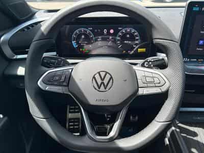 VW T-Roc R-Line (2026) - Photo 9