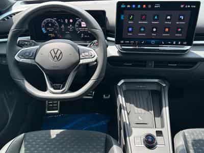 VW T-Roc R-Line (2026) - Photo 8
