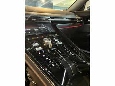 Aston-Martin DB12 COUPE/V8/BLACK ON BLACK/ B&W/360°/SEAT VENT/ (2025) - Foto 6