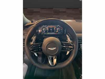Aston-Martin DB12 COUPE/V8/BLACK ON BLACK/ B&W/360°/SEAT VENT/ (2025) - Foto 7