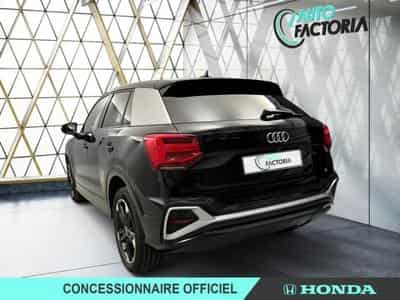 Audi Q2 30 TFSI 110ch S-Line (2024) - Foto 3