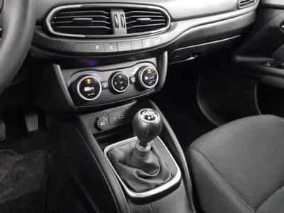 Fiat Tipo 1.6 MultiJet 130ch (2024) - Foto 9