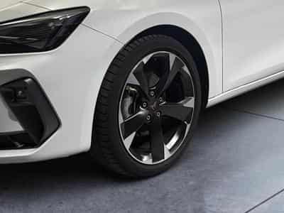 Cupra Leon 1.5 eTSI Hybrid 150ch V DSG7 (2025) - Photo 8
