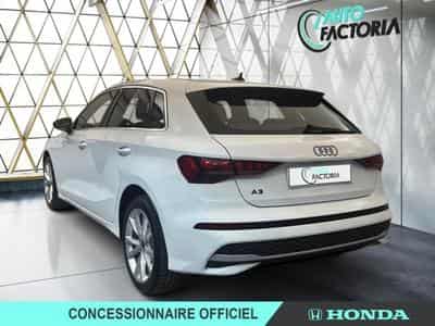 Audi A3 sportback 30 TFSI 116ch Hybride S line S tronic 7 (2024) - Foto 2