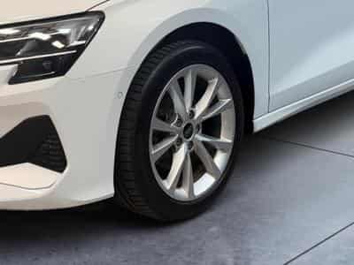 Audi A3 sportback 30 TFSI 116ch Hybride S line S tronic 7 (2024) - Foto 8