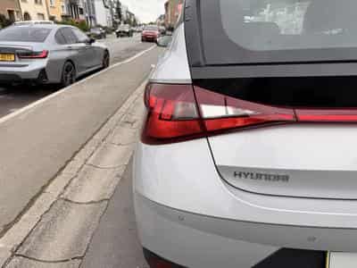 Hyundai i20 1.0 T-GDI 100 Auto. Style (2022) - Foto 10