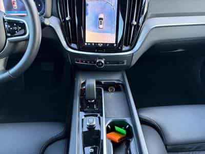 Volvo V60 b4 Plus Dark / Essence (2025) - Foto 11