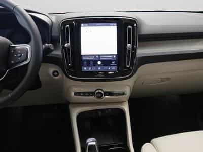 Volvo XC40 B3 Ultra Dark / Essence (2026) - Foto 10
