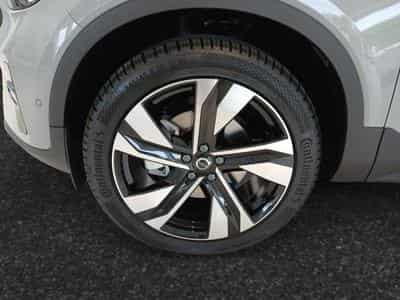 Volvo XC40 B3 Ultra Dark / Essence (2026) - Foto 11