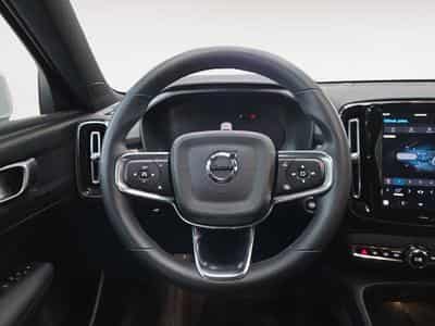 Volvo XC40 B3 Core / Essence (2023) - Foto 12