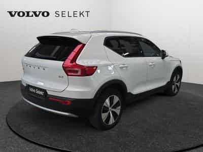 Volvo XC40 B3 Core / Essence (2023) - Foto 2
