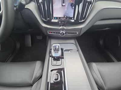 Volvo XC60 B5 AWD Ultra Dark / Essence (2025) - Foto 10