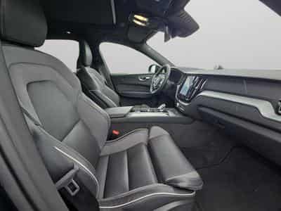 Volvo XC60 B5 AWD Ultra Dark / Essence (2025) - Foto 14