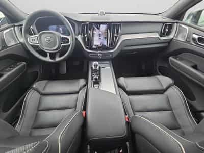 Volvo XC60 B5 AWD Ultra Dark / Essence (2025) - Foto 3