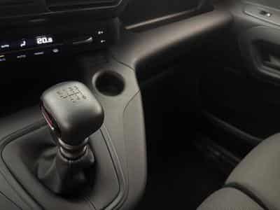 Opel Combo Cargo (2023) - Photo 10
