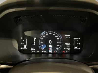 Volvo XC60 2.0 D4 Geartronic Momentum (2019) - Photo 2