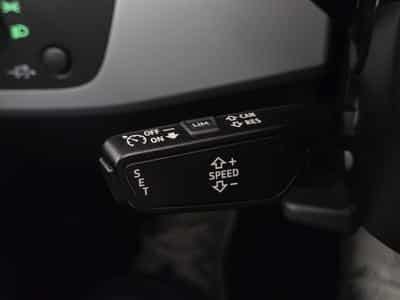 Audi A4 AVANT 30TDI ATTRACTION S-TRONIC (2022) - Photo 12