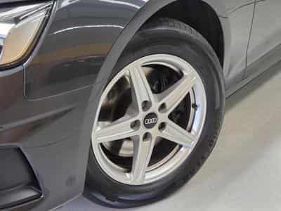 Audi A4 AVANT 30TDI ATTRACTION S-TRONIC (2022) - Photo 3