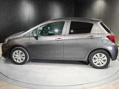 Toyota Yaris 1.3 VVT-I BLUETOOTH CLIMATISATION CAMERA (2015) - Photo 5